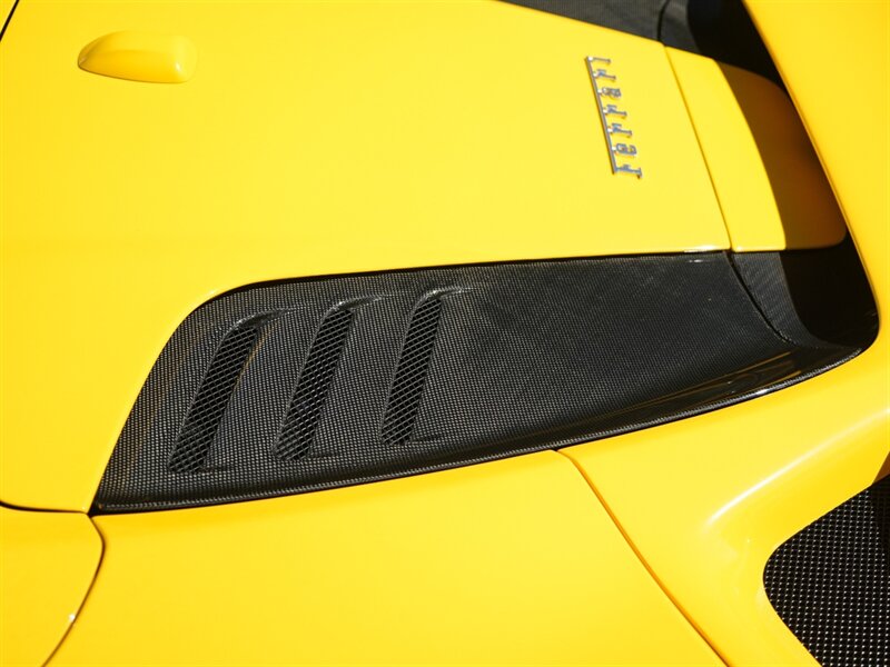 2022 Ferrari F8 Spider   - Photo 61 - Bonita Springs, FL 34134