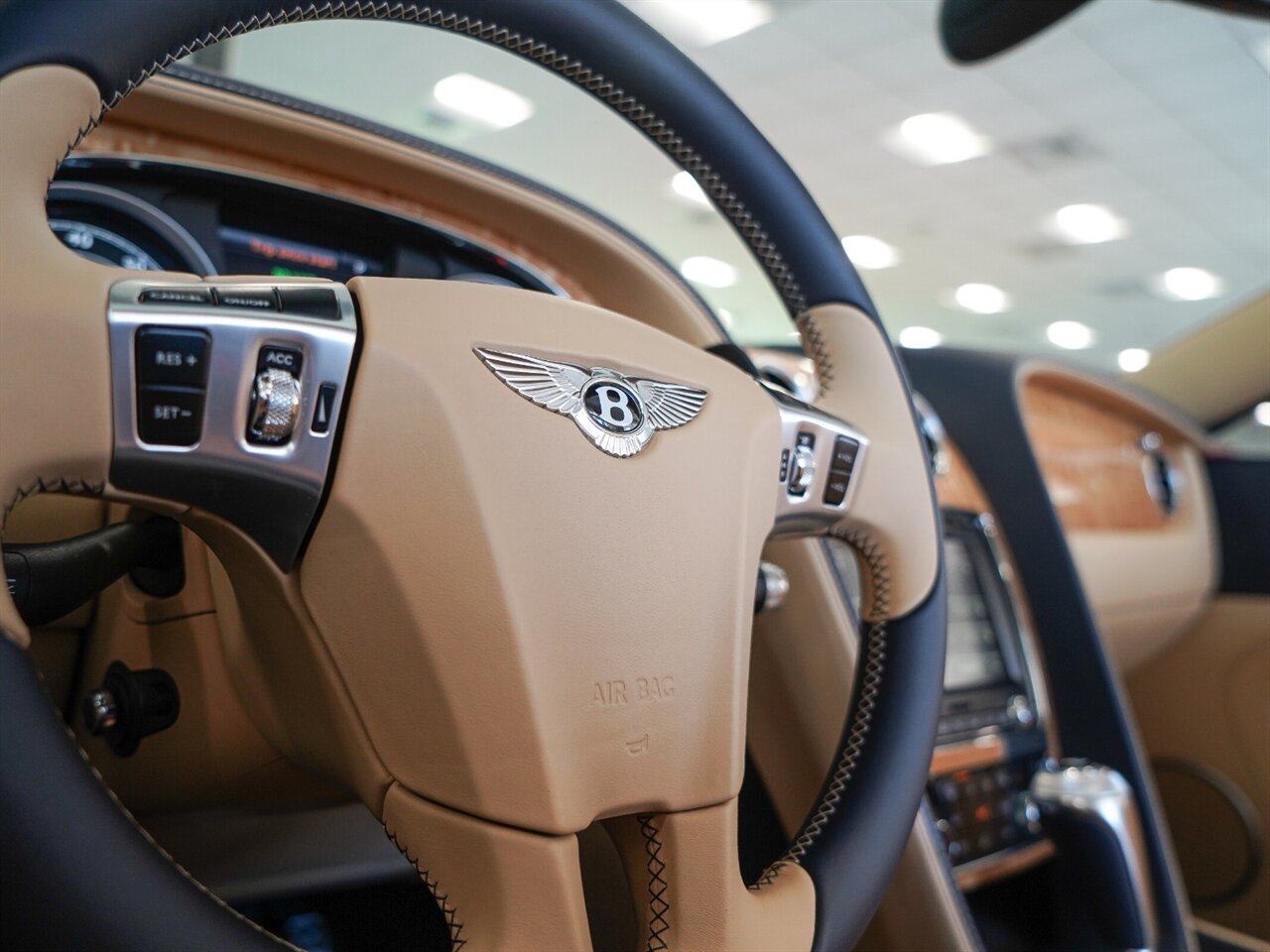 2013 Bentley Continental GTC   - Photo 9 - Bonita Springs, FL 34134