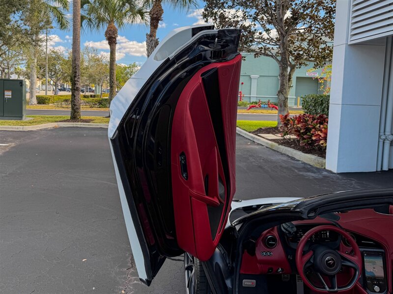 2024 McLaren 750S Spider   - Photo 31 - Bonita Springs, FL 34134