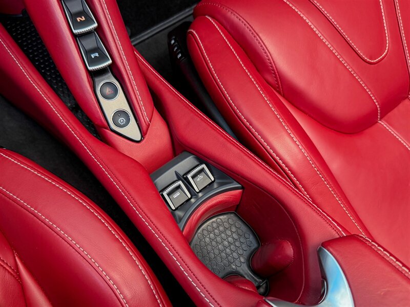 2024 McLaren 750S Spider   - Photo 24 - Bonita Springs, FL 34134