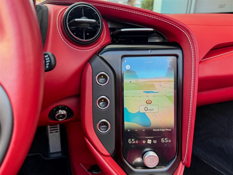 2024 McLaren 750S Spider   - Photo 21 - Bonita Springs, FL 34134