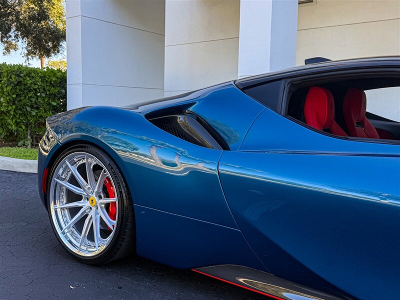 2023 Ferrari SF90 Stradale   - Photo 62 - Bonita Springs, FL 34134