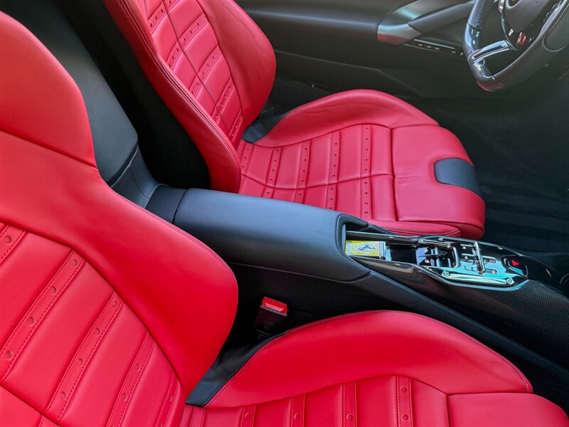 2023 Ferrari SF90 Stradale   - Photo 33 - Bonita Springs, FL 34134