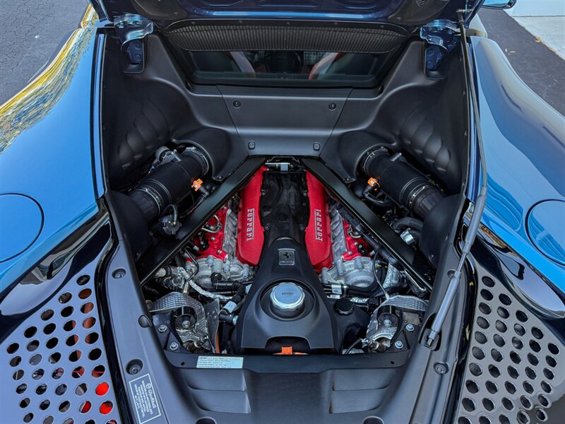 2023 Ferrari SF90 Stradale   - Photo 36 - Bonita Springs, FL 34134