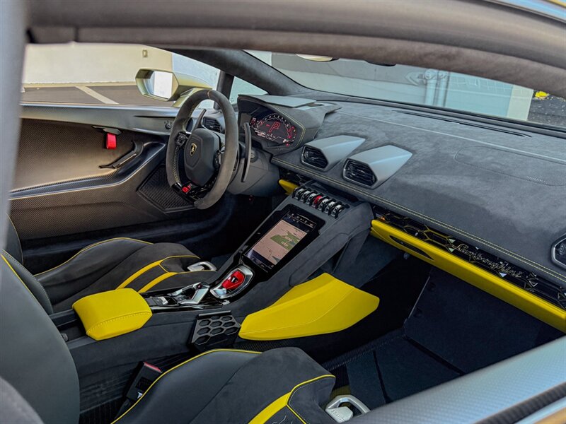 2023 Lamborghini Huracan Tecnica - Photo 26 - Bonita Springs, FL 34134