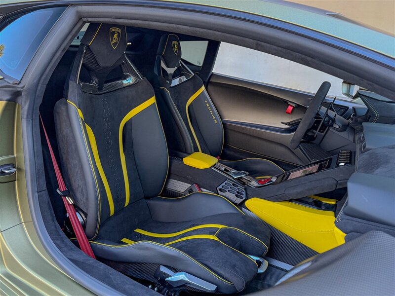 2023 Lamborghini Huracan Tecnica - Photo 31 - Bonita Springs, FL 34134