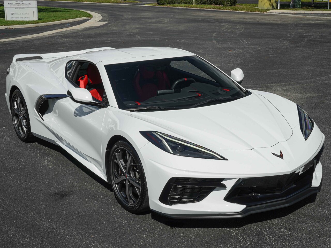 2020 Chevrolet Corvette Stingray   - Photo 10 - Bonita Springs, FL 34134