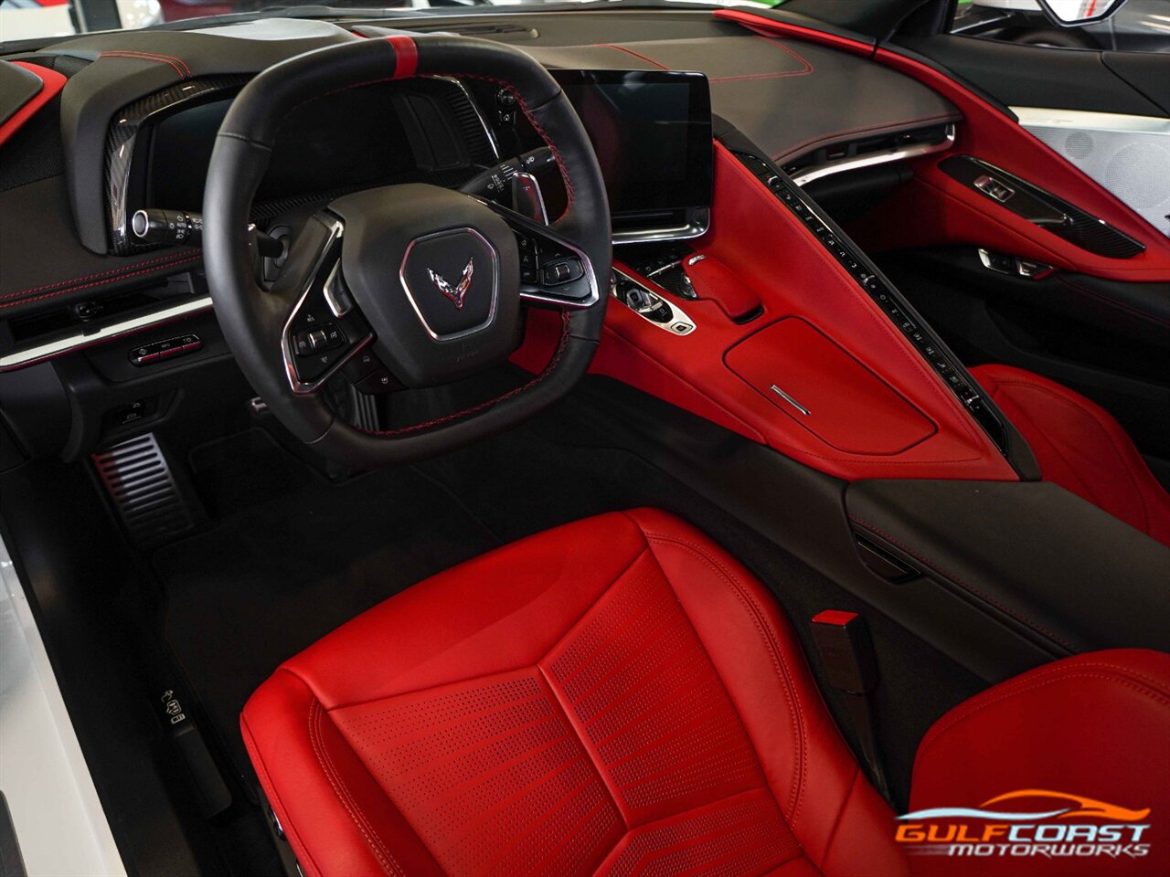 2020 Chevrolet Corvette Stingray 2LT photo 2