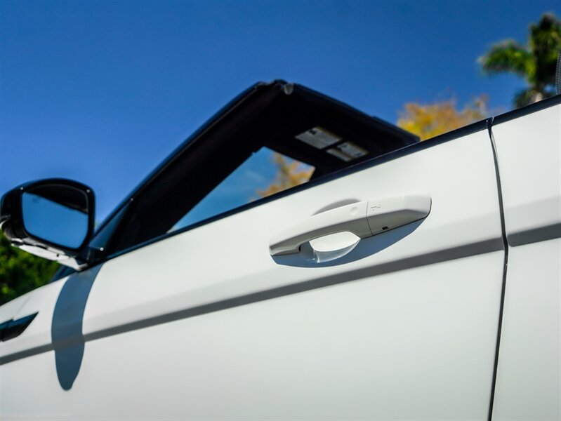 2018 Land Rover Range Rover Evoque Conver HSE Dynamic   - Photo 39 - Bonita Springs, FL 34134