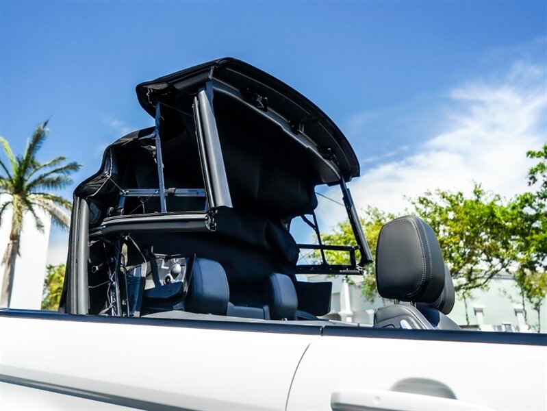 2018 Land Rover Range Rover Evoque Conver HSE Dynamic   - Photo 55 - Bonita Springs, FL 34134