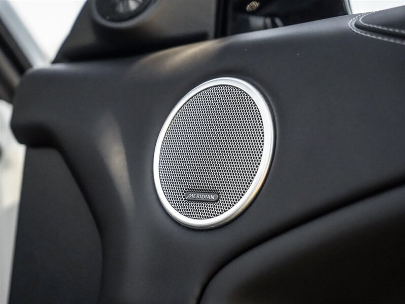 2018 Land Rover Range Rover Evoque Conver HSE Dynamic   - Photo 25 - Bonita Springs, FL 34134