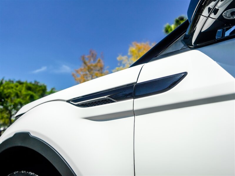 2018 Land Rover Range Rover Evoque Conver HSE Dynamic   - Photo 10 - Bonita Springs, FL 34134