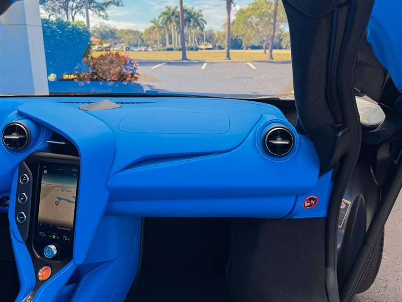 2025 McLaren 750S Spider   - Photo 36 - Bonita Springs, FL 34134