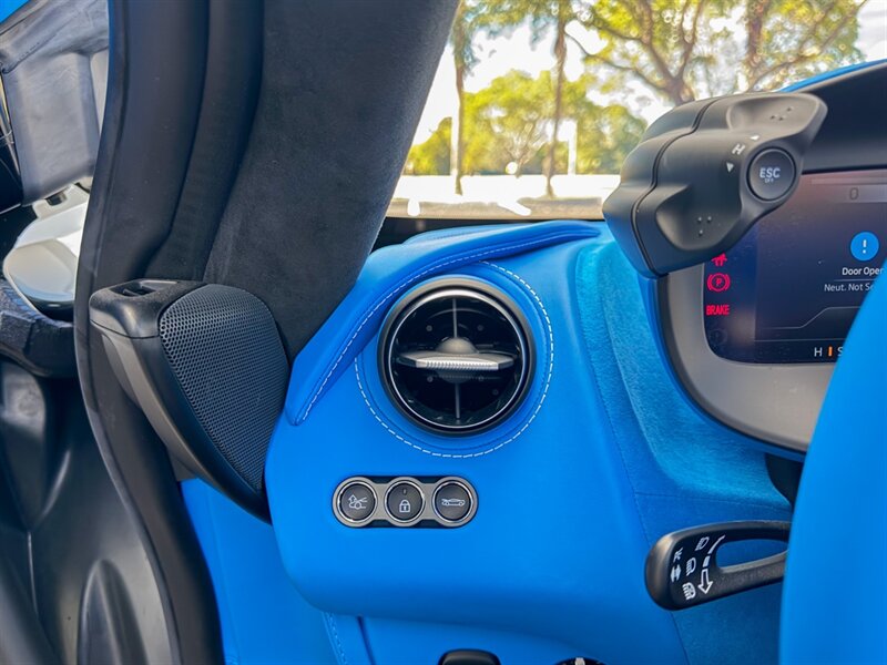 2025 McLaren 750S Spider   - Photo 23 - Bonita Springs, FL 34134