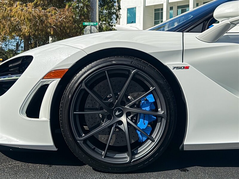 2025 McLaren 750S Spider   - Photo 40 - Bonita Springs, FL 34134