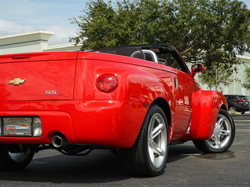 2006 Chevrolet SSR - Photo 19 - Bonita Springs, FL 34134