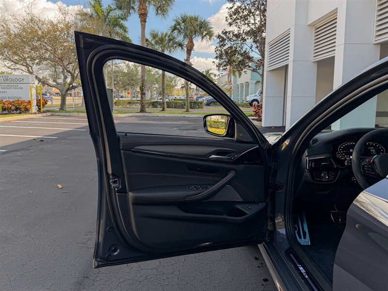 2022 BMW M5 CS   - Photo 30 - Bonita Springs, FL 34134