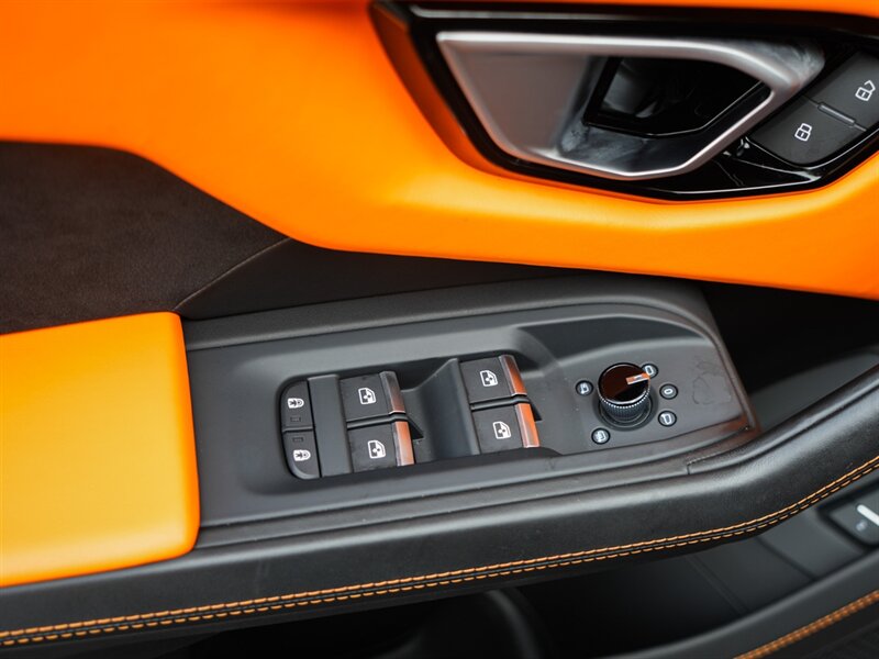 2021 Lamborghini Urus - Photo 30 - Bonita Springs, FL 34134