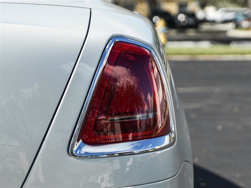 2017 Rolls-Royce Dawn - Photo 57 - Bonita Springs, FL 34134