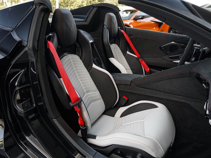 2023 Chevrolet Corvette Stingray 70th Anniversary - Photo 32 - Bonita Springs, FL 34134