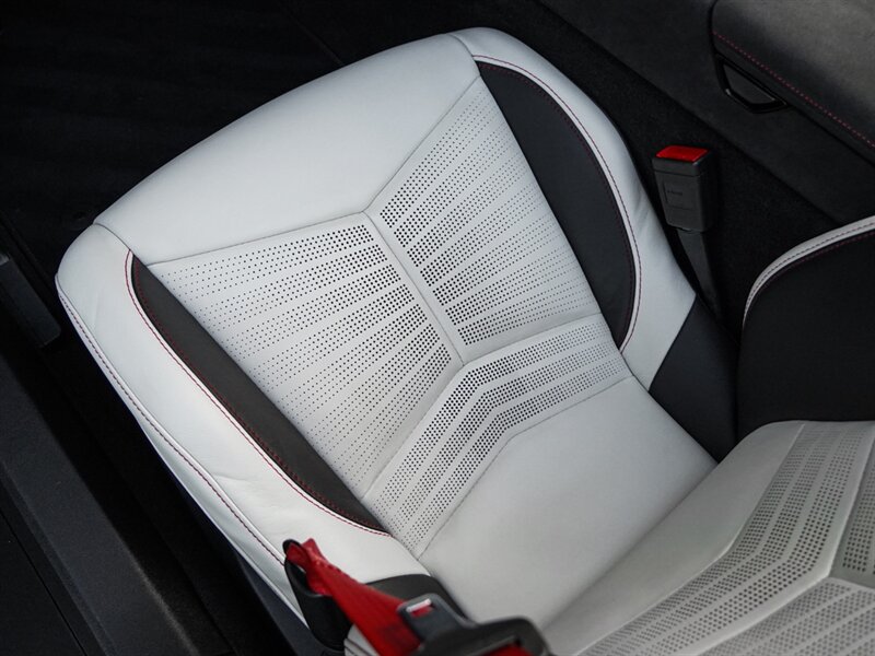 2023 Chevrolet Corvette Stingray 70th Anniversary - Photo 24 - Bonita Springs, FL 34134