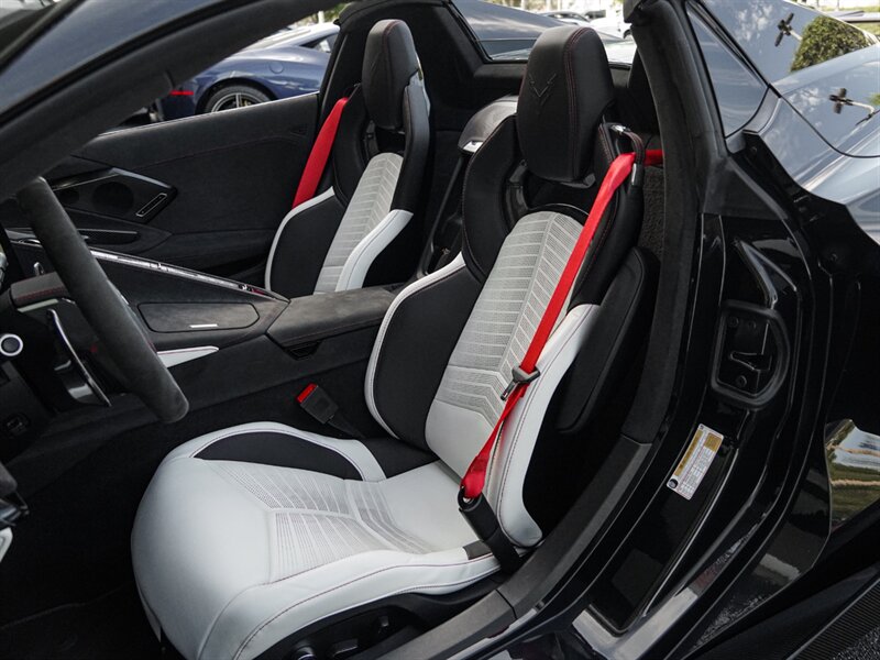 2023 Chevrolet Corvette Stingray 70th Anniversary - Photo 22 - Bonita Springs, FL 34134