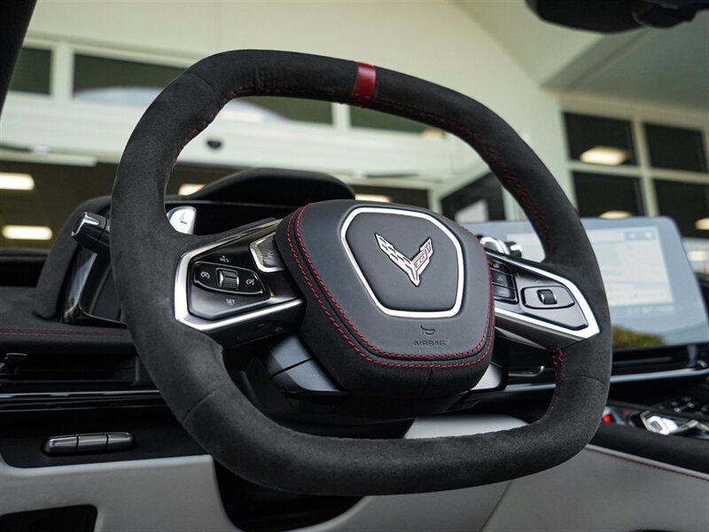 2023 Chevrolet Corvette Stingray 70th Anniversary - Photo 14 - Bonita Springs, FL 34134
