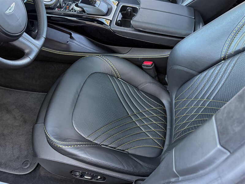 2021 Aston Martin DBX   - Photo 23 - Bonita Springs, FL 34134