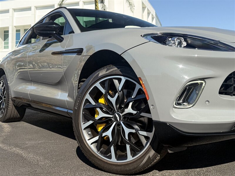 2021 Aston Martin DBX   - Photo 71 - Bonita Springs, FL 34134