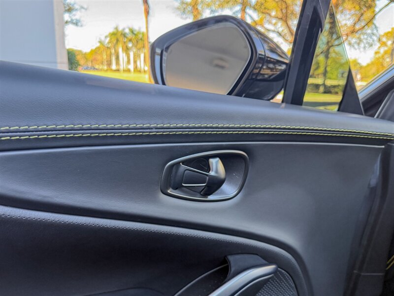 2021 Aston Martin DBX   - Photo 27 - Bonita Springs, FL 34134