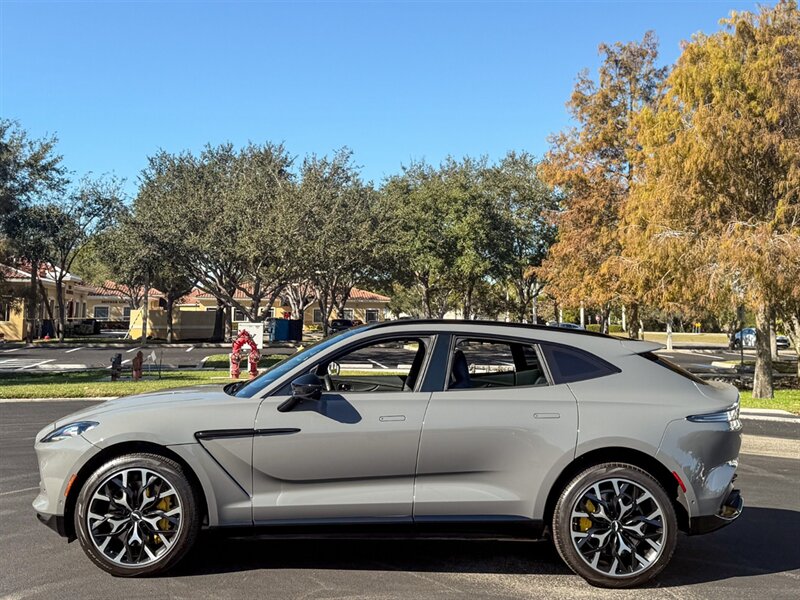 2021 Aston Martin DBX   - Photo 46 - Bonita Springs, FL 34134