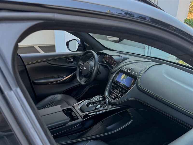 2021 Aston Martin DBX   - Photo 33 - Bonita Springs, FL 34134