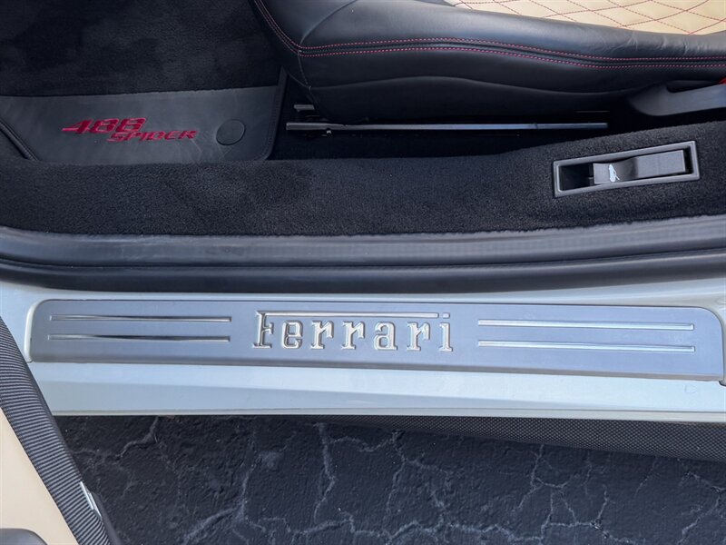 2018 Ferrari 488 Spider - Photo 24 - Bonita Springs, FL 34134