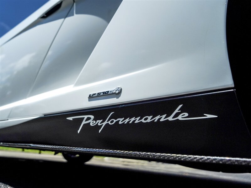 2011 Lamborghini Gallardo LP 570-4 Spyder Perf   - Photo 37 - Bonita Springs, FL 34134