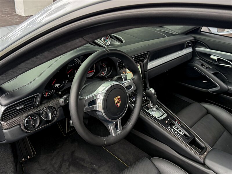 2014 Porsche 911 Turbo   - Photo 28 - Bonita Springs, FL 34134