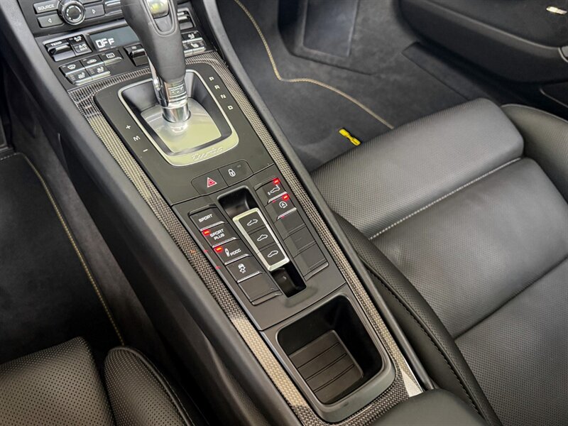 2014 Porsche 911 Turbo   - Photo 19 - Bonita Springs, FL 34134