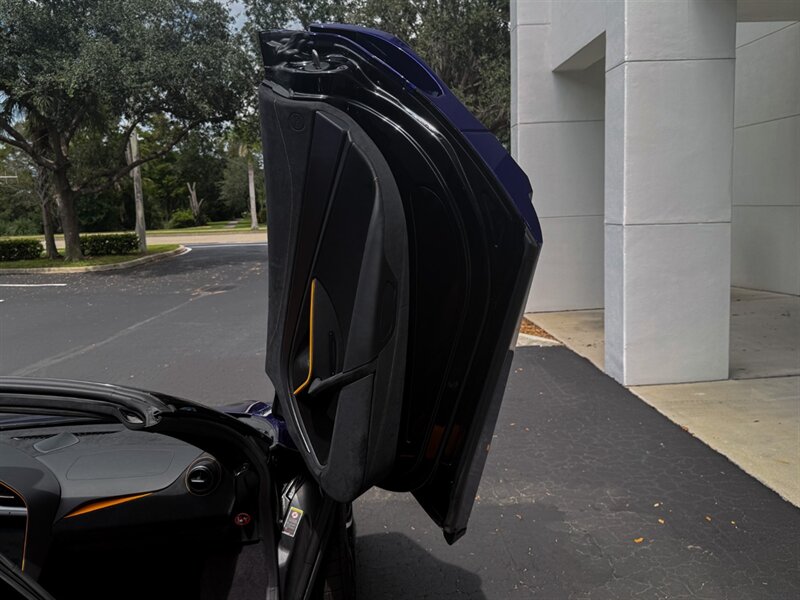 2025 McLaren 750S Spider   - Photo 37 - Bonita Springs, FL 34134