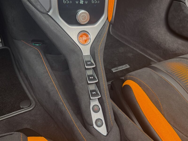 2025 McLaren 750S Spider   - Photo 21 - Bonita Springs, FL 34134