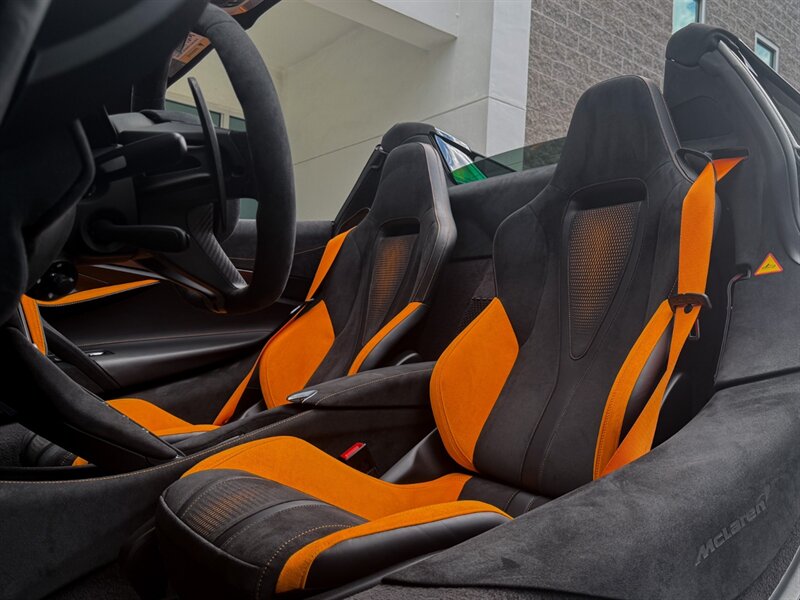 2025 McLaren 750S Spider   - Photo 25 - Bonita Springs, FL 34134
