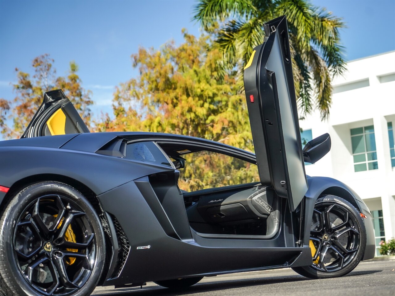 2012 Lamborghini Aventador LP 700-4   - Photo 37 - Bonita Springs, FL 34134