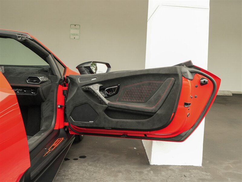 2018 Lamborghini Huracan LP 640-4 Performante Spyder   - Photo 35 - Bonita Springs, FL 34134