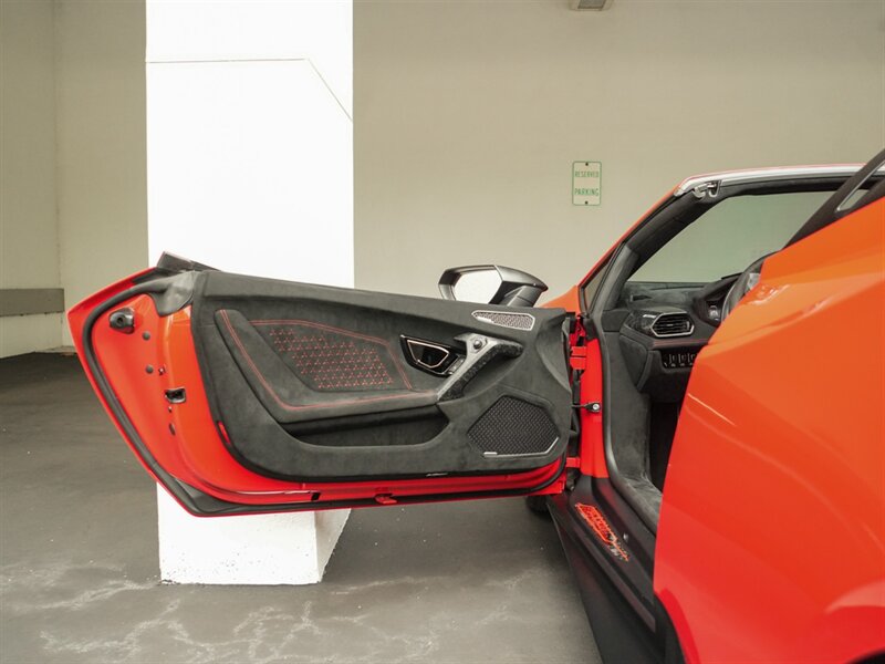 2018 Lamborghini Huracan LP 640-4 Performante Spyder   - Photo 23 - Bonita Springs, FL 34134