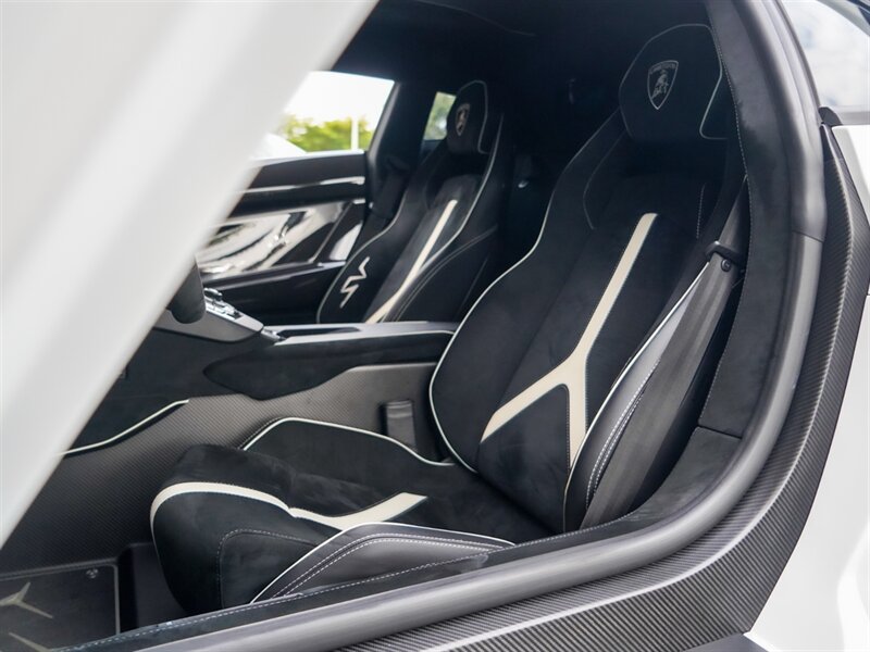 2016 Lamborghini Aventador LP 750-4 SV - Photo 18 - Bonita Springs, FL 34134