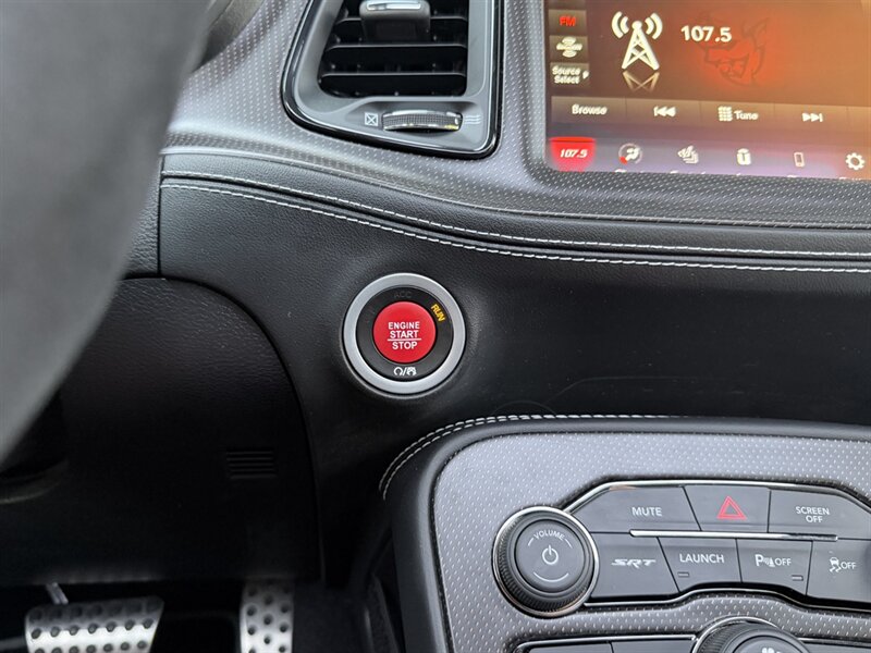 2023 Dodge Challenger SRT Hellcat Redeye Jailbr - Photo 18 - Bonita Springs, FL 34134