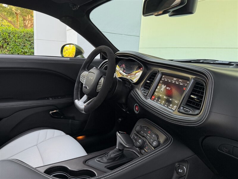 2023 Dodge Challenger SRT Hellcat Redeye Jailbr - Photo 31 - Bonita Springs, FL 34134