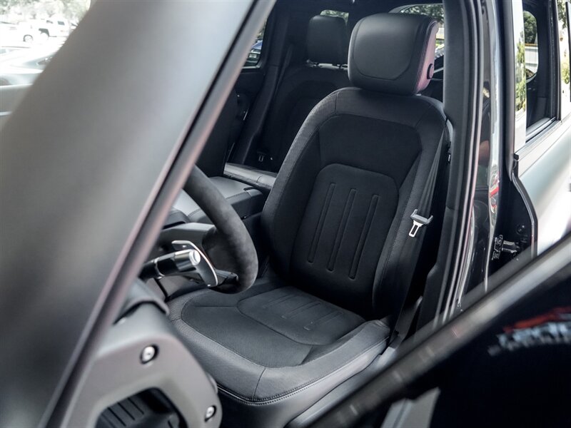 2022 Land Rover Defender 110 Carpathian Editi - Photo 17 - Bonita Springs, FL 34134