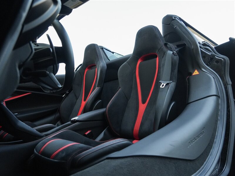 2020 McLaren 720S Spider Performance   - Photo 23 - Bonita Springs, FL 34134