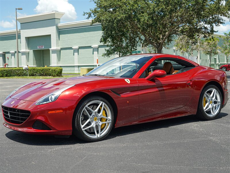 2015 Ferrari California T   - Photo 38 - Bonita Springs, FL 34134