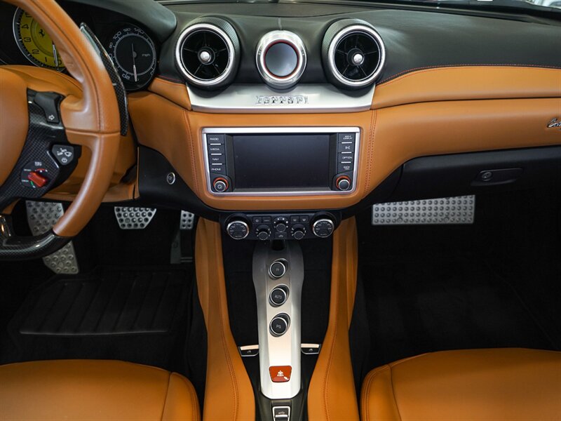 2015 Ferrari California T   - Photo 45 - Bonita Springs, FL 34134