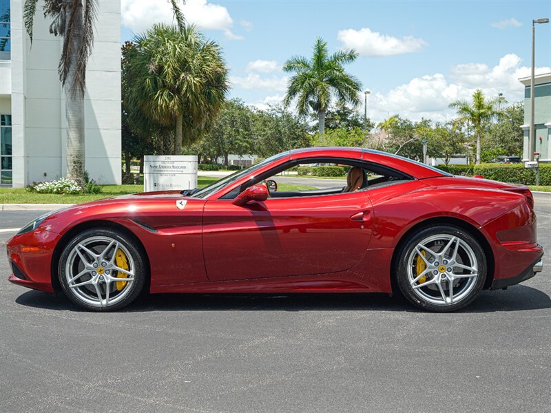 2015 Ferrari California T   - Photo 37 - Bonita Springs, FL 34134